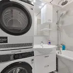 Apartment 3 Bedrooms And Living In