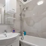 3 Bedrooms And Living In Pozsony