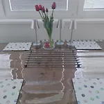 Apartman 3 Bedrooms And Living In *