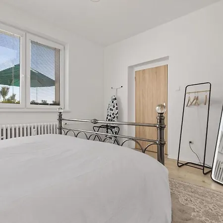 4 Rooms For 5, 2 Balconies, Wi-Fi 15 Min Centre *