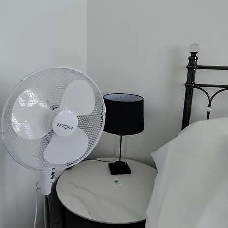 3 Bedrooms And Living In Μπρατισλάβα