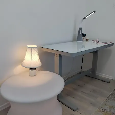 4 Rooms For 5, 2 Balconies, Wi-Fi 15 Min Centre *