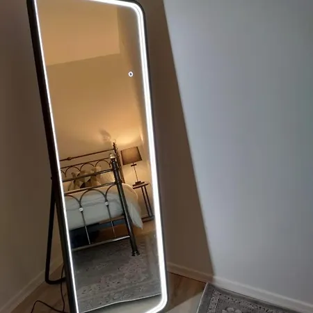 アパート 3 Bedrooms And Living In *