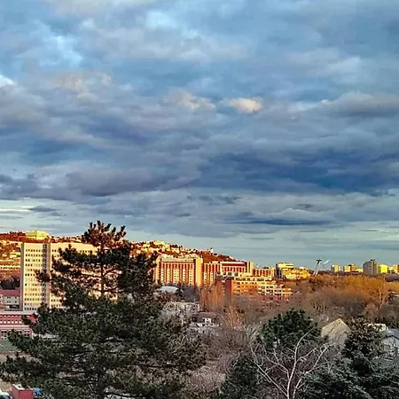 4 Rooms For 5, 2 Balconies, Wi-Fi 15 Min Centre