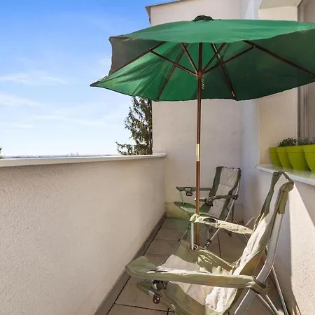 4 Rooms For 5, 2 Balconies, Wi-Fi 15 Min Centre