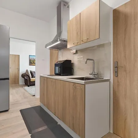 3 Bedrooms And Living In Appartamento Bratislava